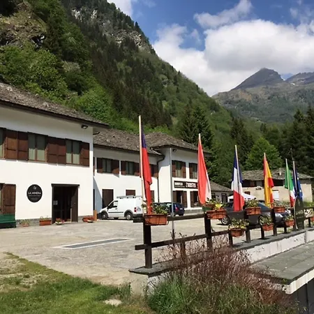La Minera Hostel